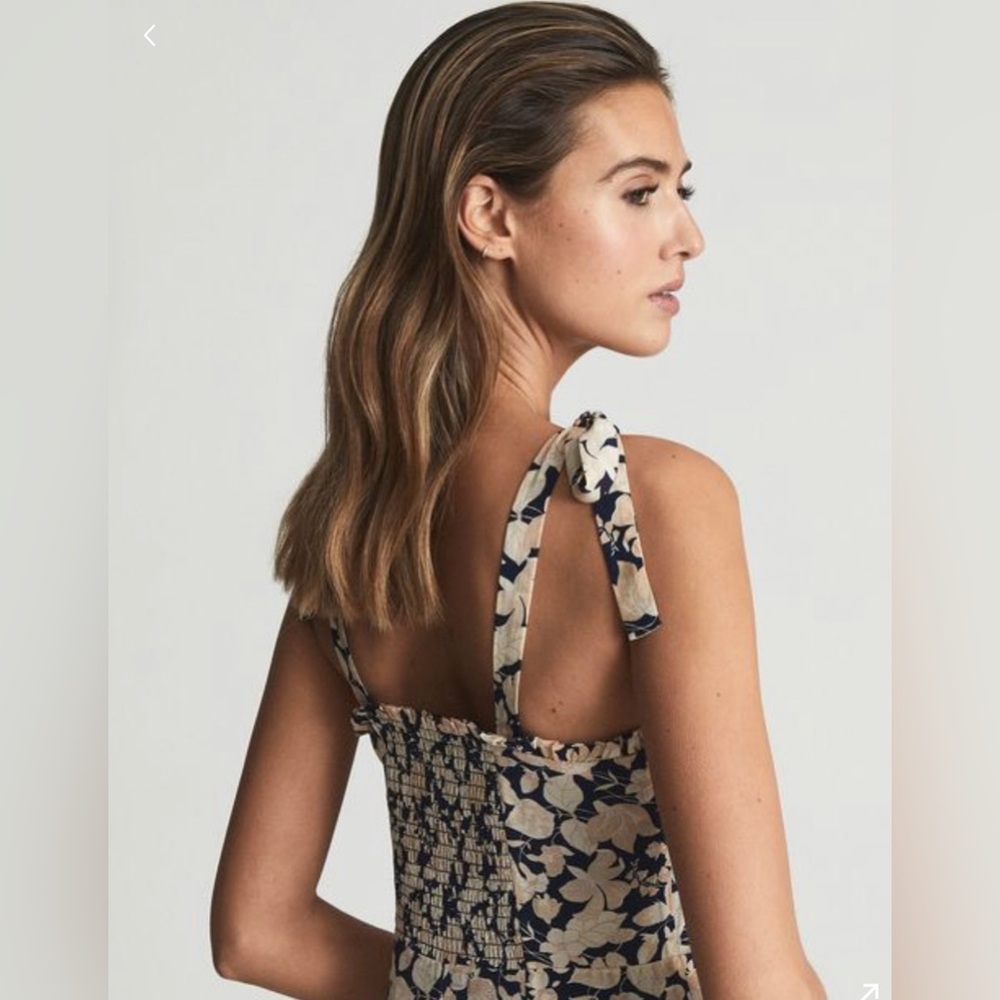 Beautiful Maxi Dress ties at shoulder